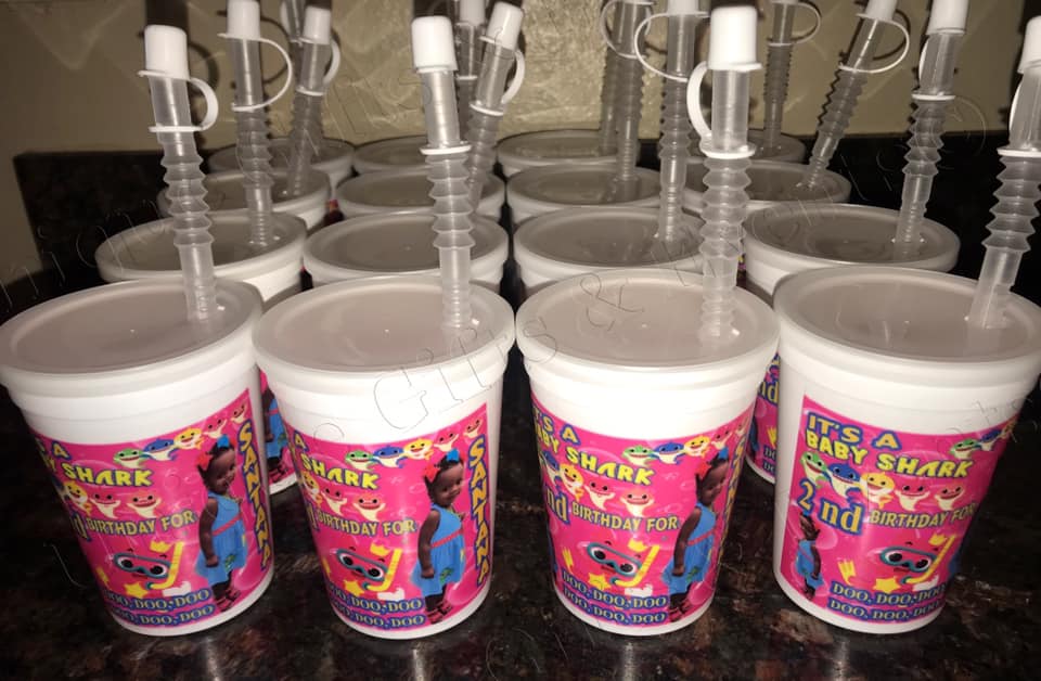 12 oz plastic cups with lids & straws by the Dz
